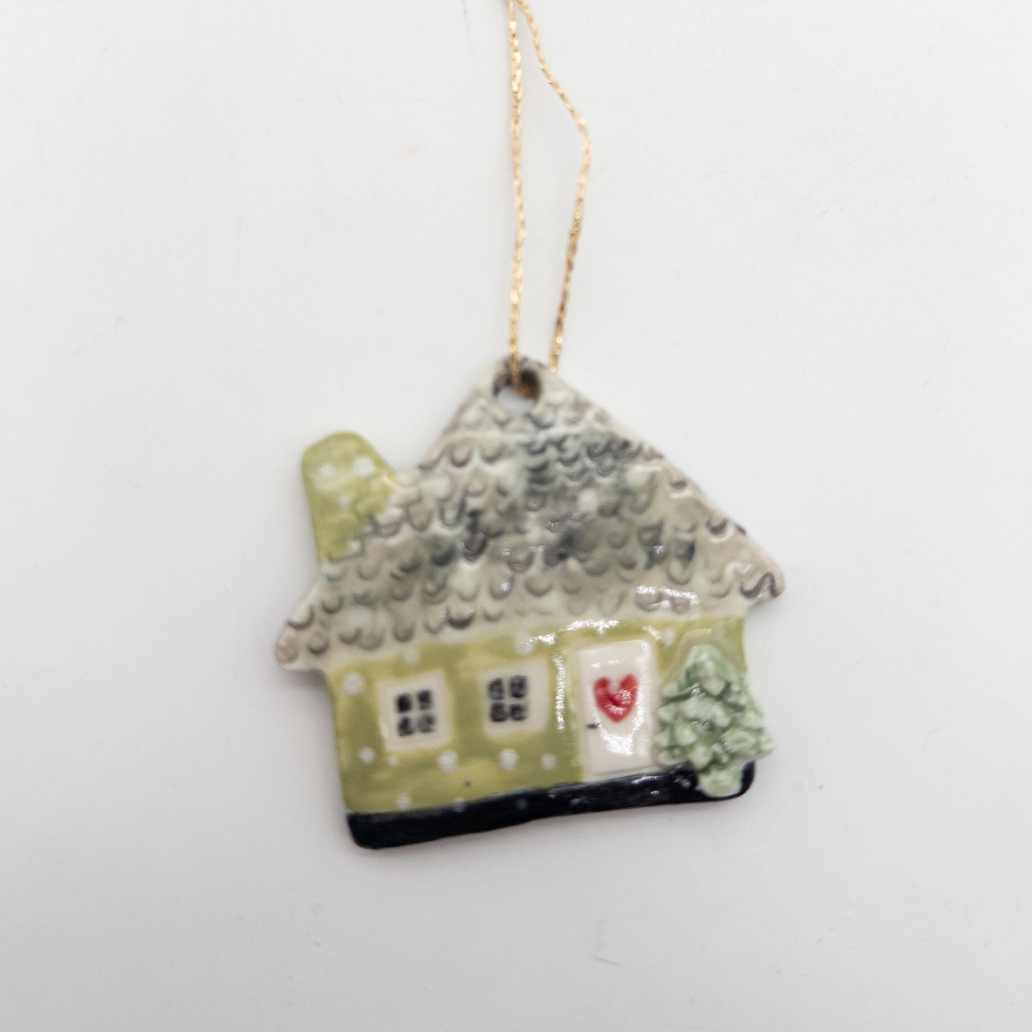 Lille Keramikhus - til ophæng fx på juletræet