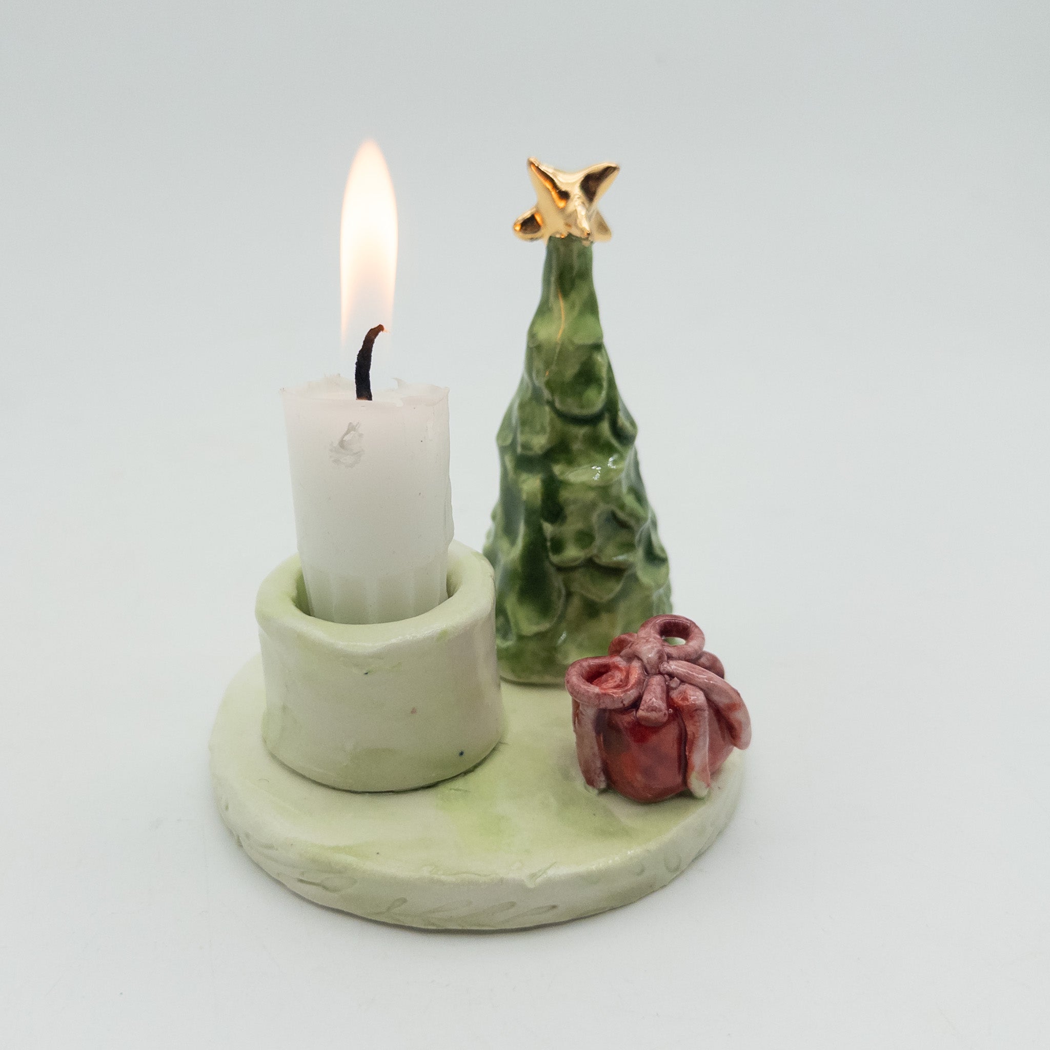 Lysestage med juletræ