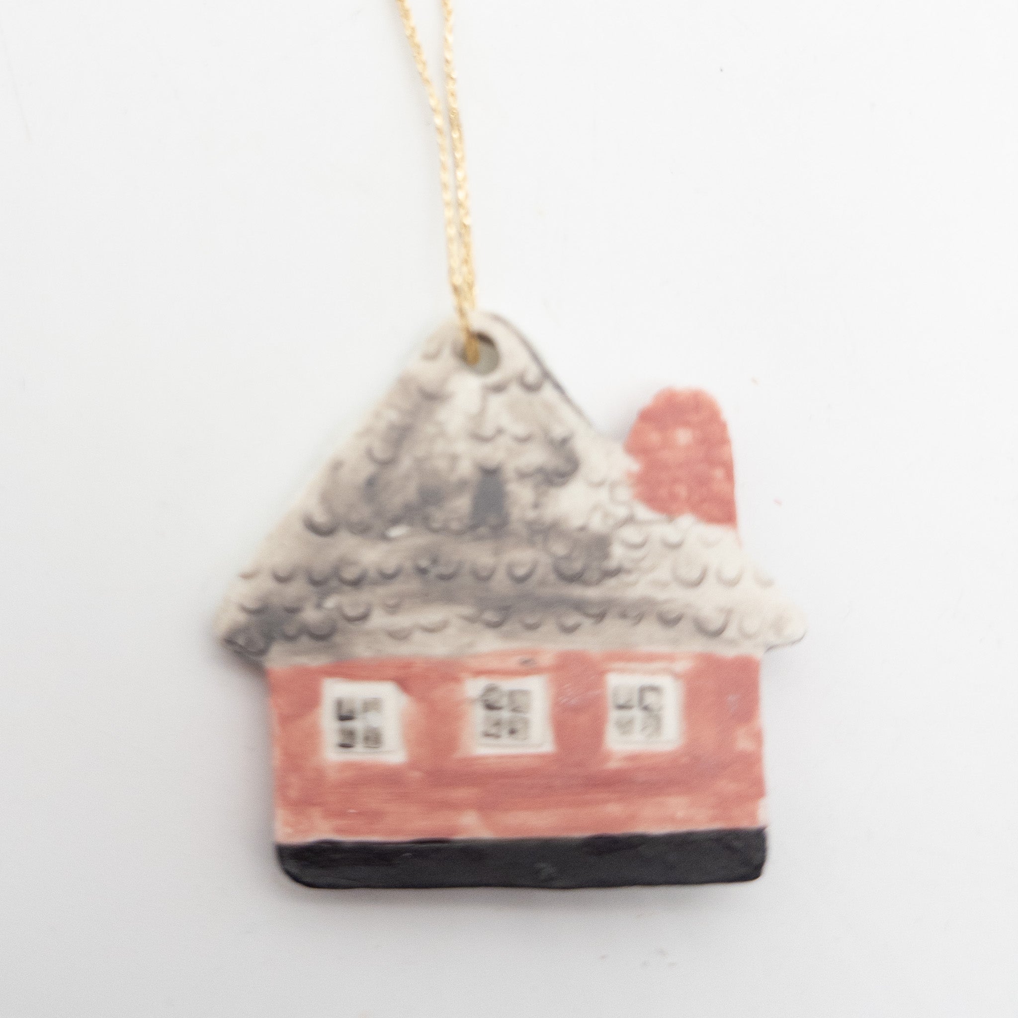 Lille Keramikhus - til ophæng fx på juletræet