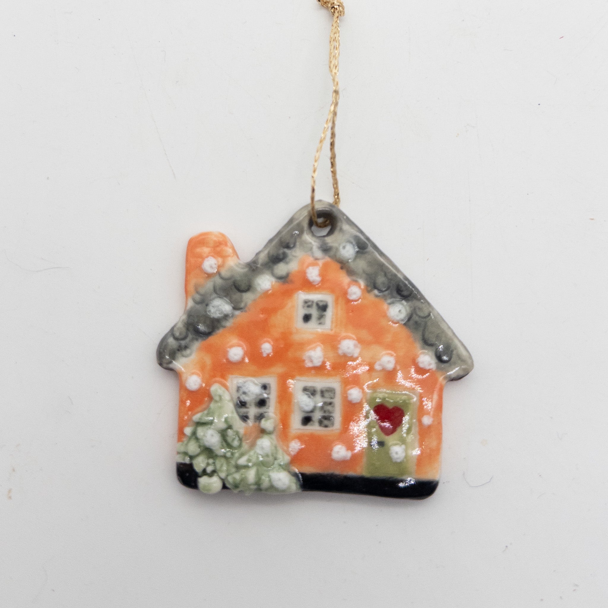 Lille Keramikhus - til ophæng fx på juletræet