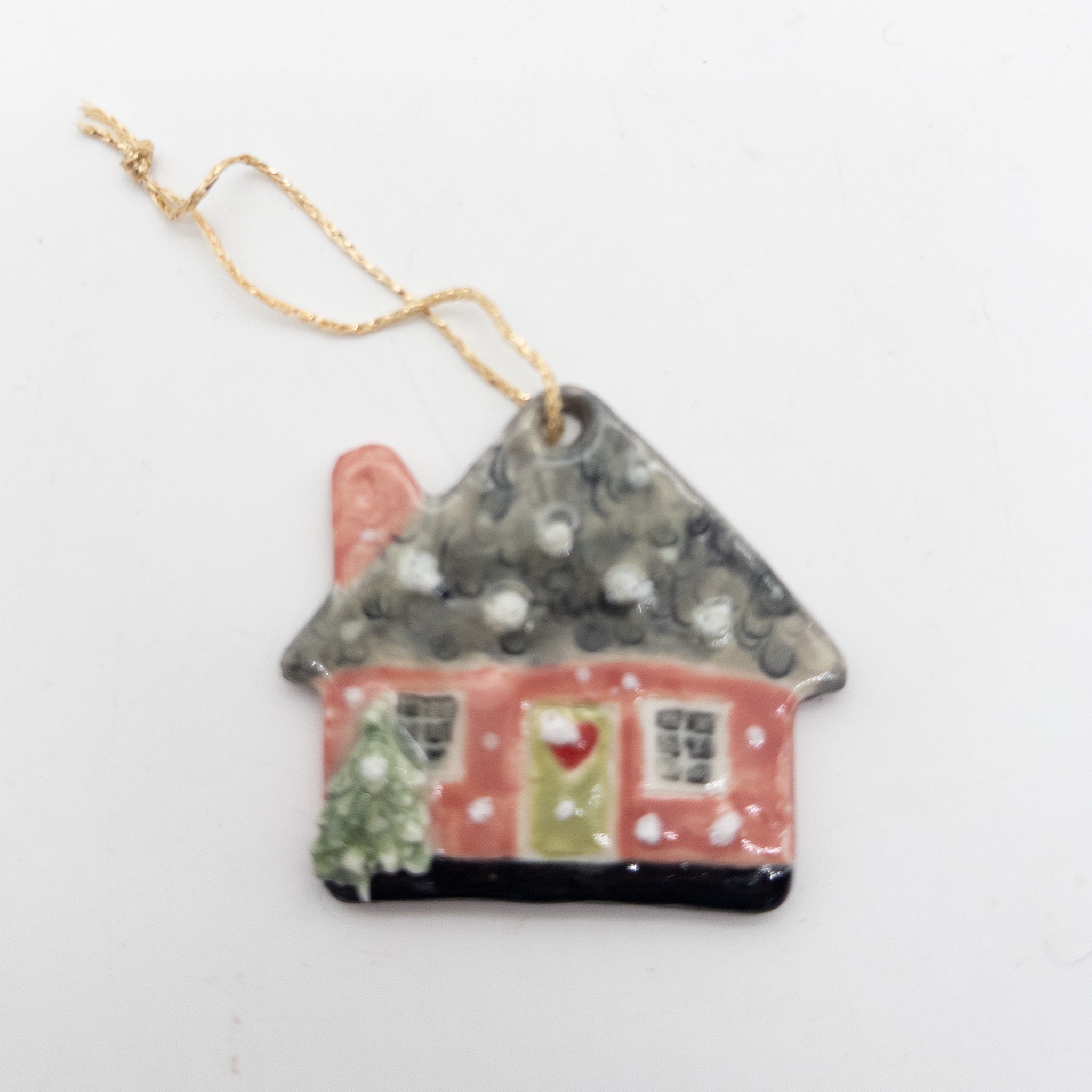 Lille Keramikhus - til ophæng fx på juletræet