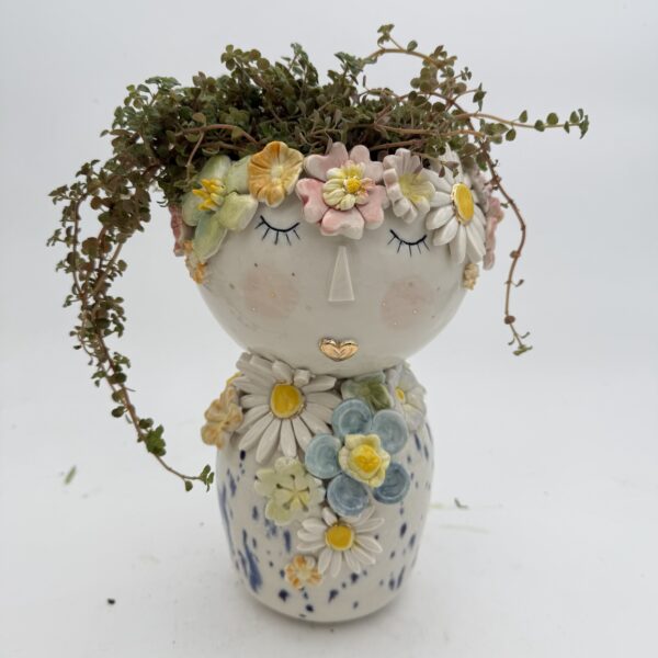 Mellemstor blomsterdame